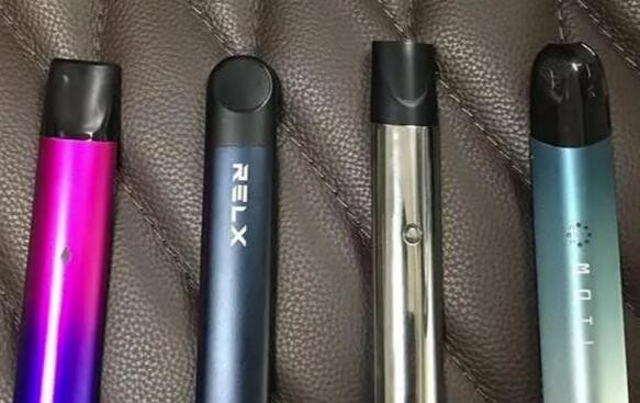 抽电子烟和抽纸烟哪个危害大些 抽电子烟和抽纸烟哪个危害大些呢